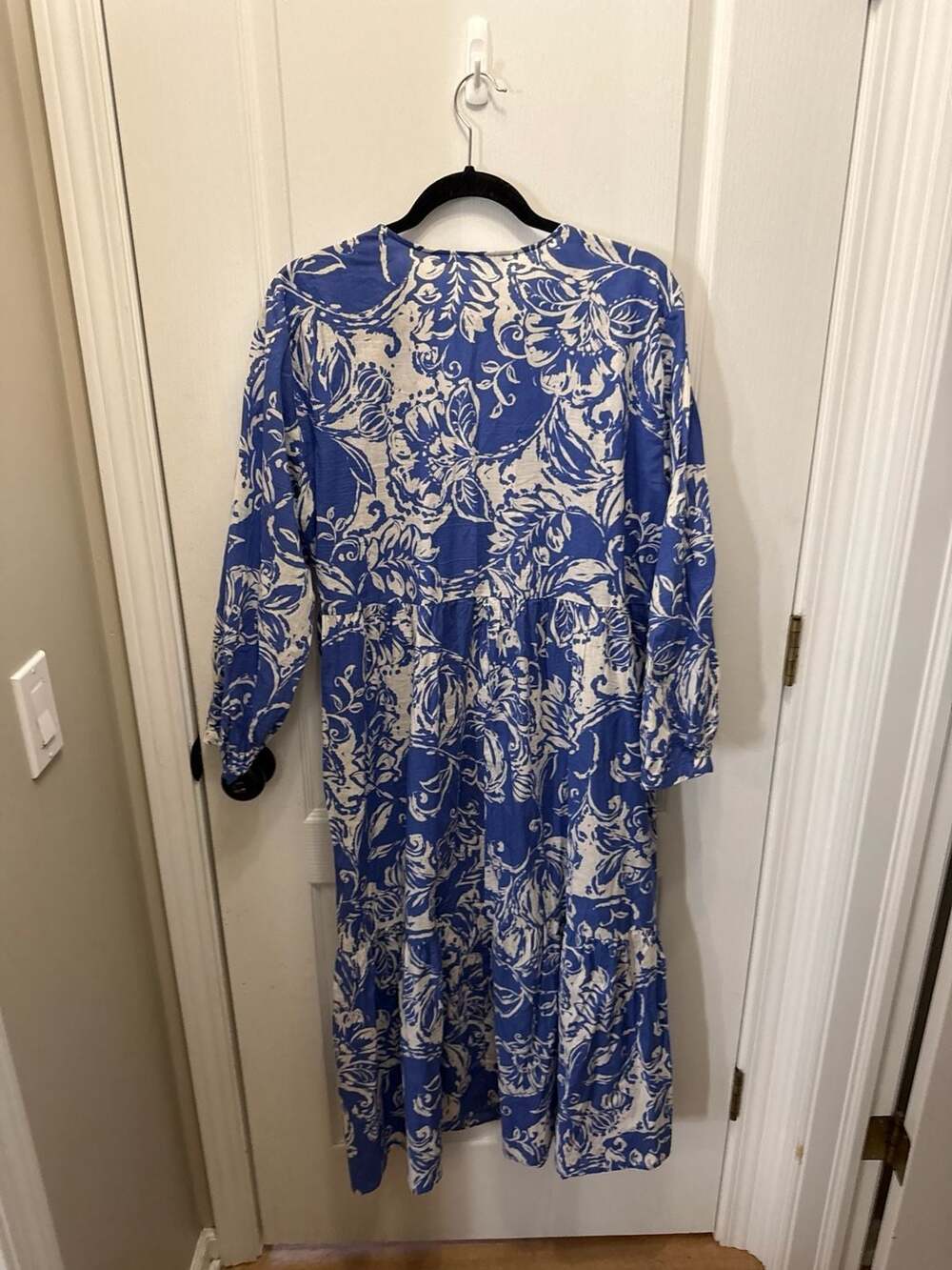 Zara Blue and White Floral Print Tiered V-Neck Midi Dress, Size XL
